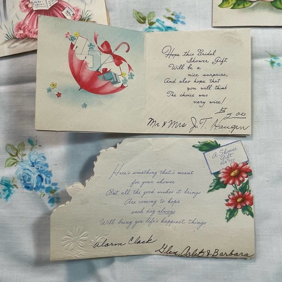 Lot of Kitsch Shower Cards and Wedding Cards - Picture 8 of 13